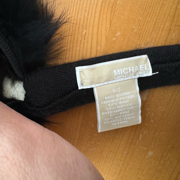 Michael Kors Ear Muffs - Picture 2 of 2
